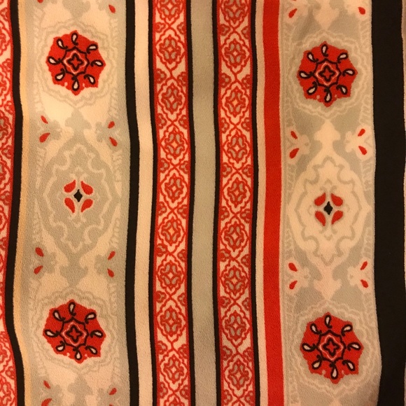 Loft Outlet Blue Red Dress Shorts, EUC, 2 - Picture 8 of 13